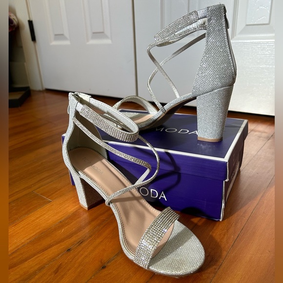 TOP Moda Silver Rhinestone Heels | Size 10 | 3.2” - Picture 3 of 10